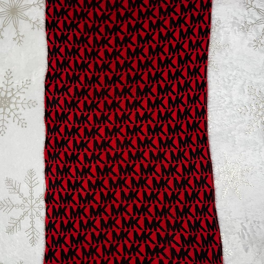 Michael Kors Logo Infinity Loop Scarf